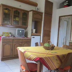 Des Cèdres Crestet